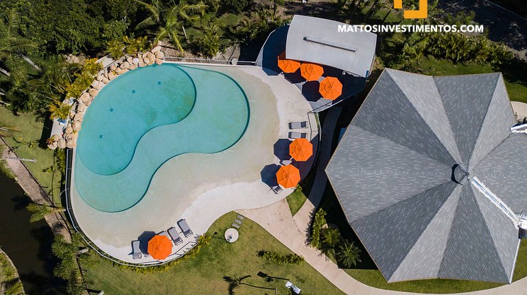 Casa con piscina infinita en Condomínio Panorânico